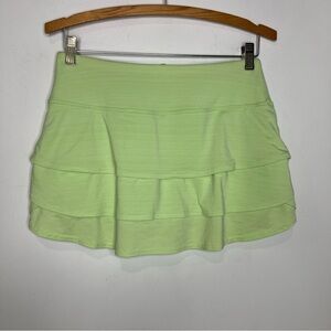 Athleta swagger skort tiered ruffle mesh shorts womens size small green athletic